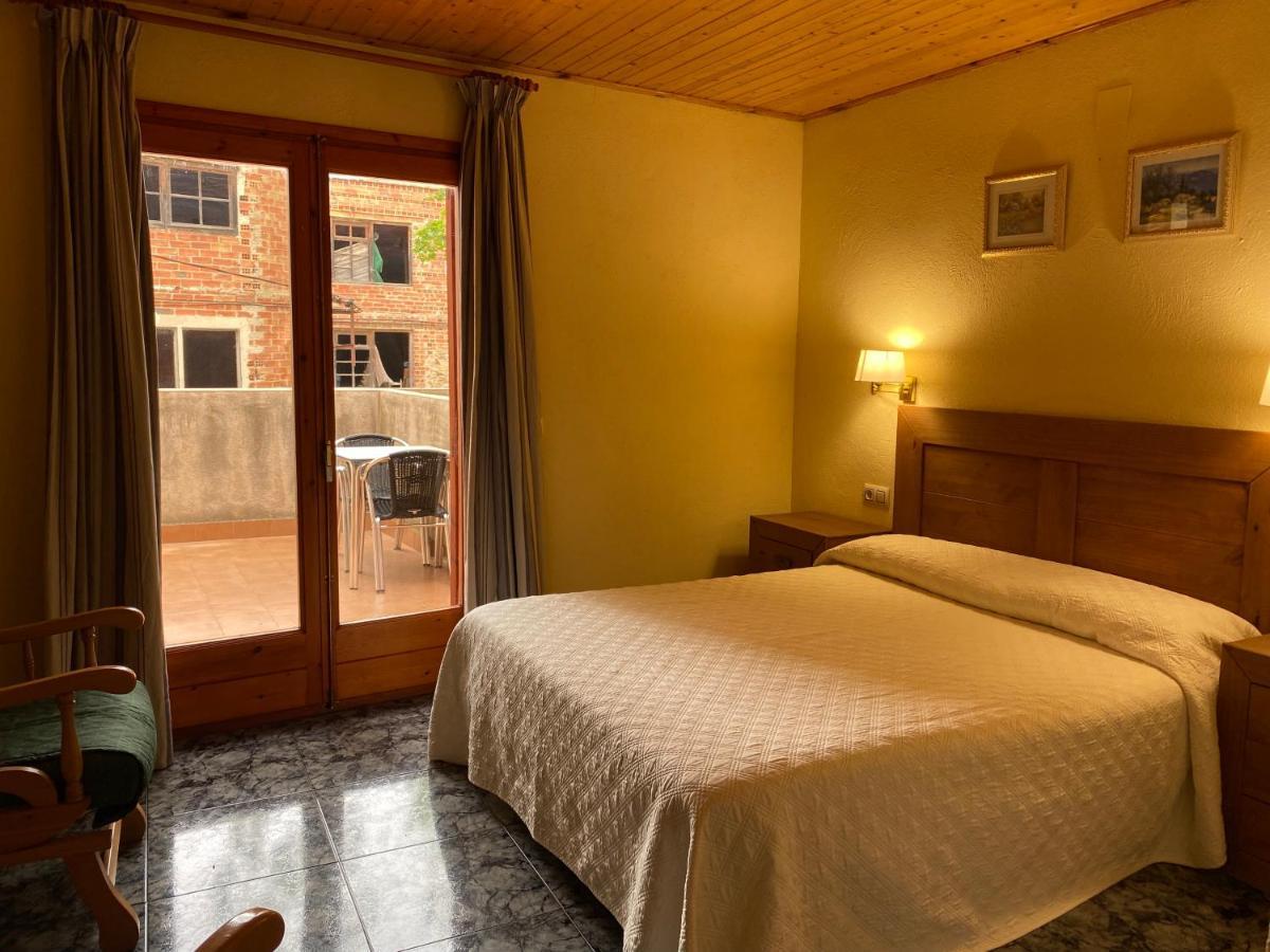 Hotel Rural Cal Amadeu Vilanova de Escornalbou Exterior foto