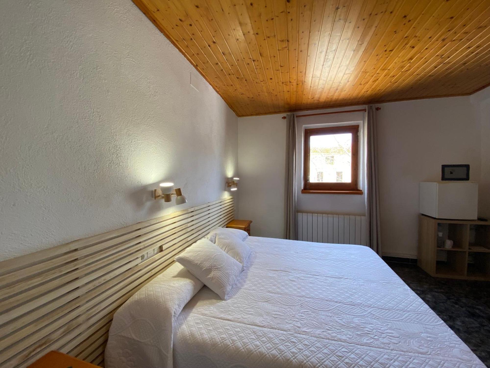 Hotel Rural Cal Amadeu Vilanova de Escornalbou Exterior foto